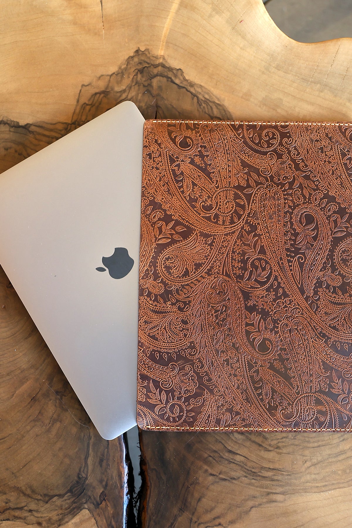 Macbook Kılıfı Kaşmir Desen 13 inç Slim Kılıf