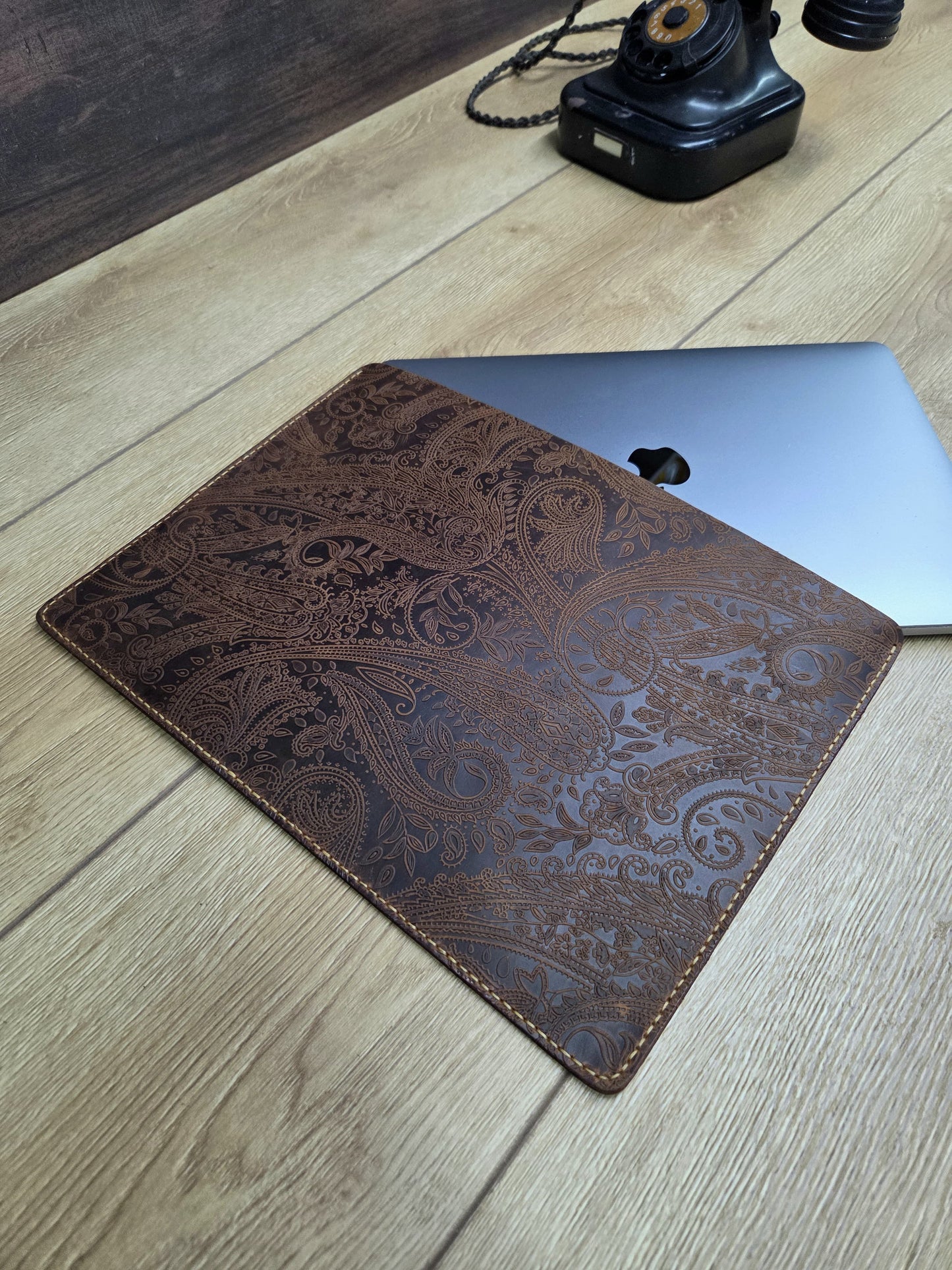 Macbook Kılıfı Kaşmir Desen 13 inç Slim Kılıf