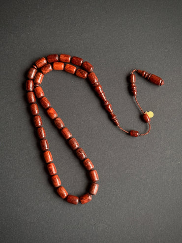 Orijinal Yılan Ağacı Tesbih – 12x8 mm Kapsül Kesim | Özel El Oyması Ahşap Kutulu