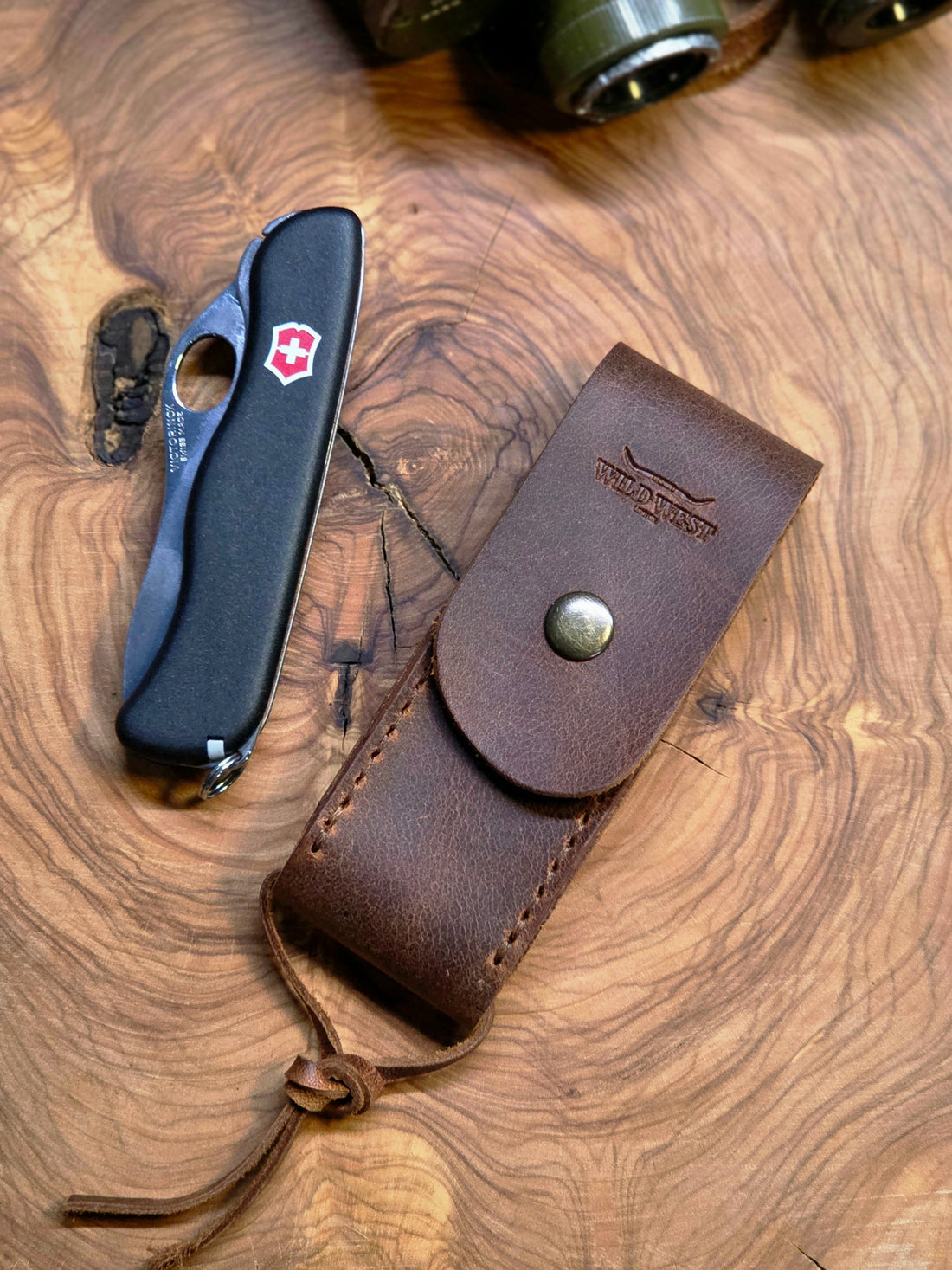 Victorinox Çakılar İçin El Yapımı Deri Kılıflarda Zarafetin Adı: Wild West Crafted