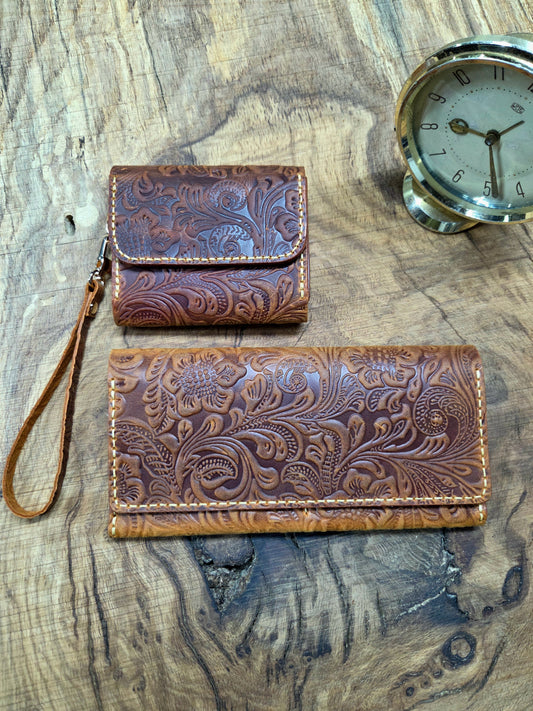 Mustang Large Camel Set