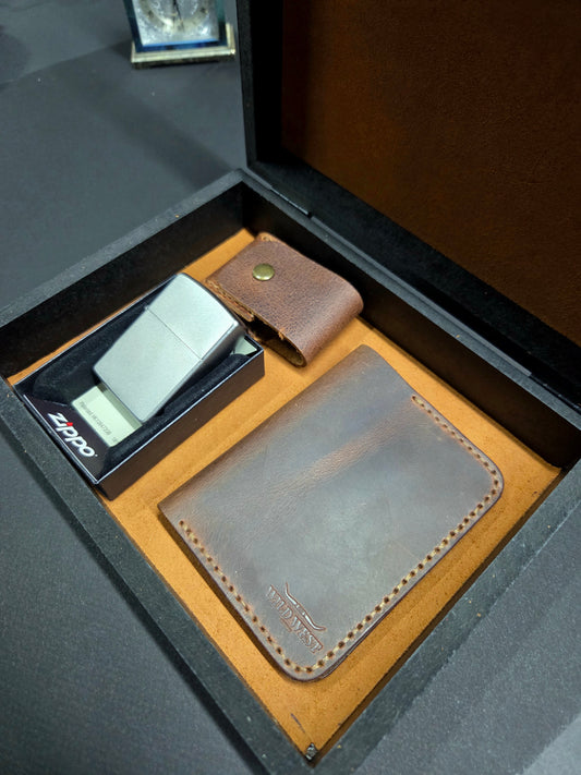 Covboy Erkek Kartlık+Zippo+Zippo Kılıfı+Özel Ahşap Hediye Kutusu