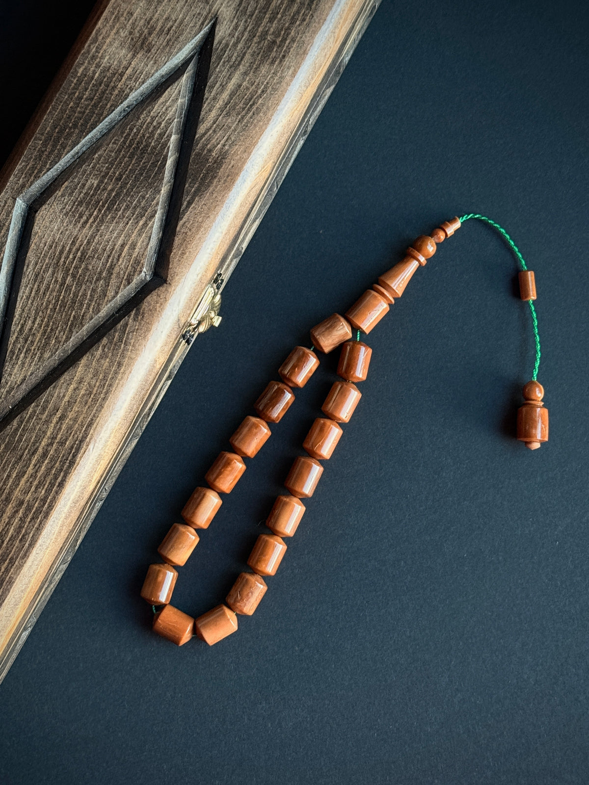 Bileklik Boy Kuka Tesbih – 14x10 mm Kapsül Kesim Efe Model | Özel El Oyması Ahşap Kutulu