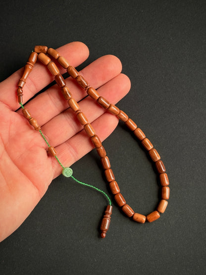 Zarif Kuka Tesbih – 10x6 mm Kapsül Kesim | Özel El Oyması Ahşap Kutulu