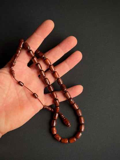 Orijinal Yılan Ağacı Tesbih – 12x8 mm Kapsül Kesim | Özel El Oyması Ahşap Kutulu
