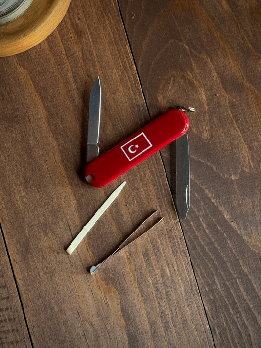 Victorinox Türk Bayrağı Özel Baskı 0.6123 Escort Çakı (Deri Çakı Kılıfı Hediyeli!)